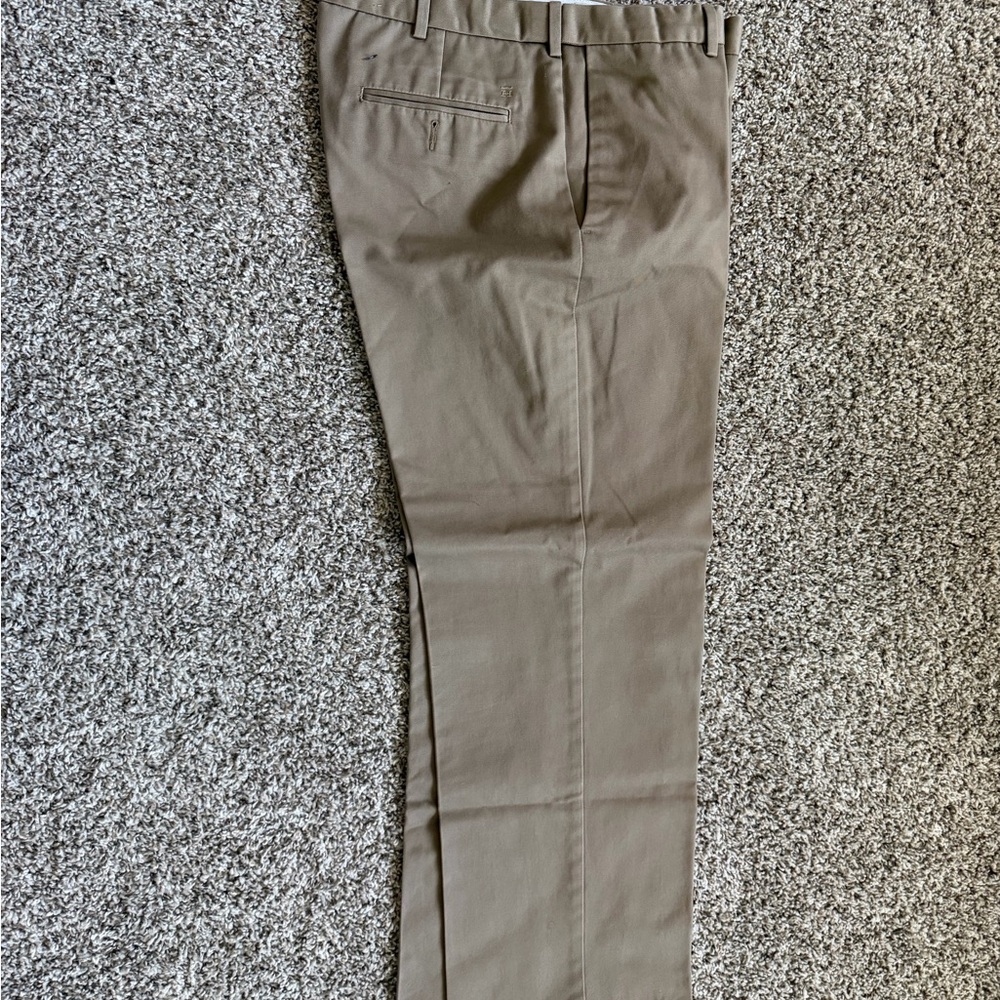 Men's Khaki Dress Pants - Classic Fit